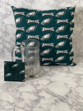 Load image into Gallery viewer, Philadelphia Eagles Gift Set
